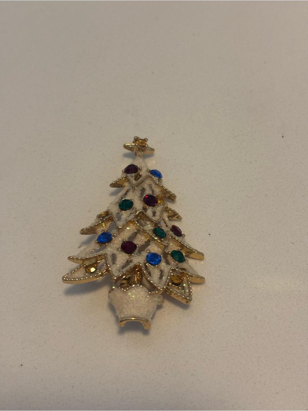Vintage Eisenberg Ice Brooch: Christmas Tree Glitter Rhinestones Gold Tone